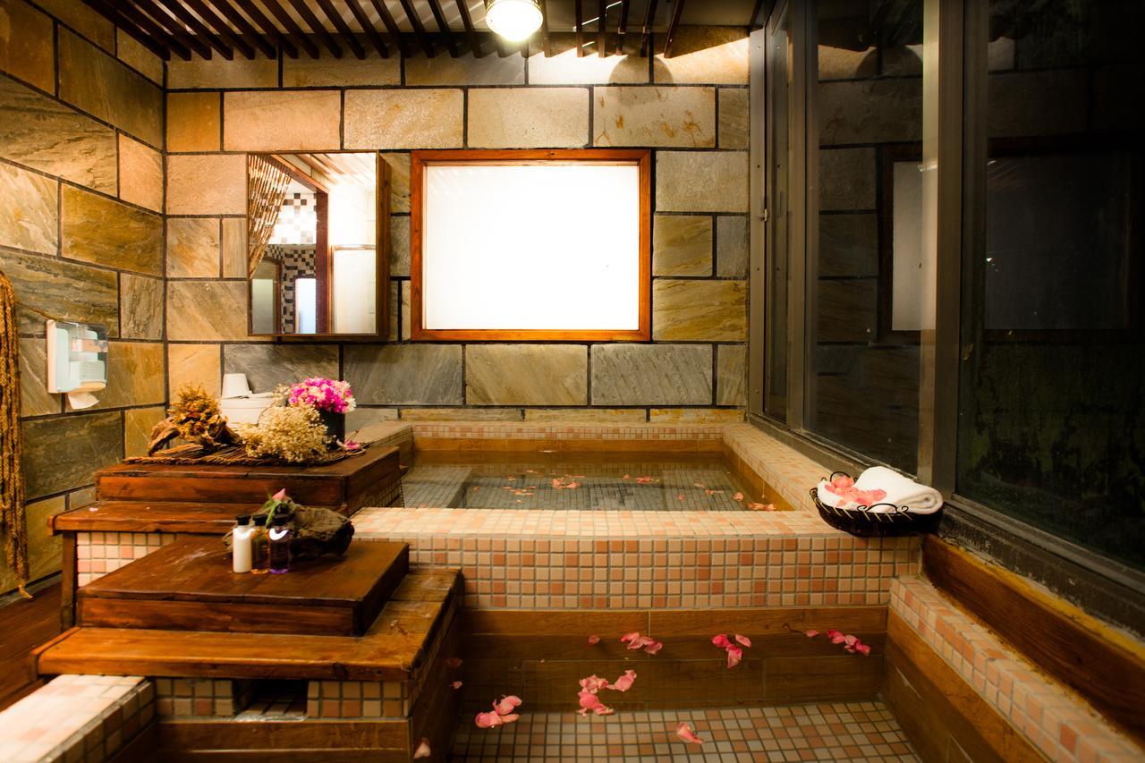 Wulai SungLyu Hot Spring Resort Bagian luar foto