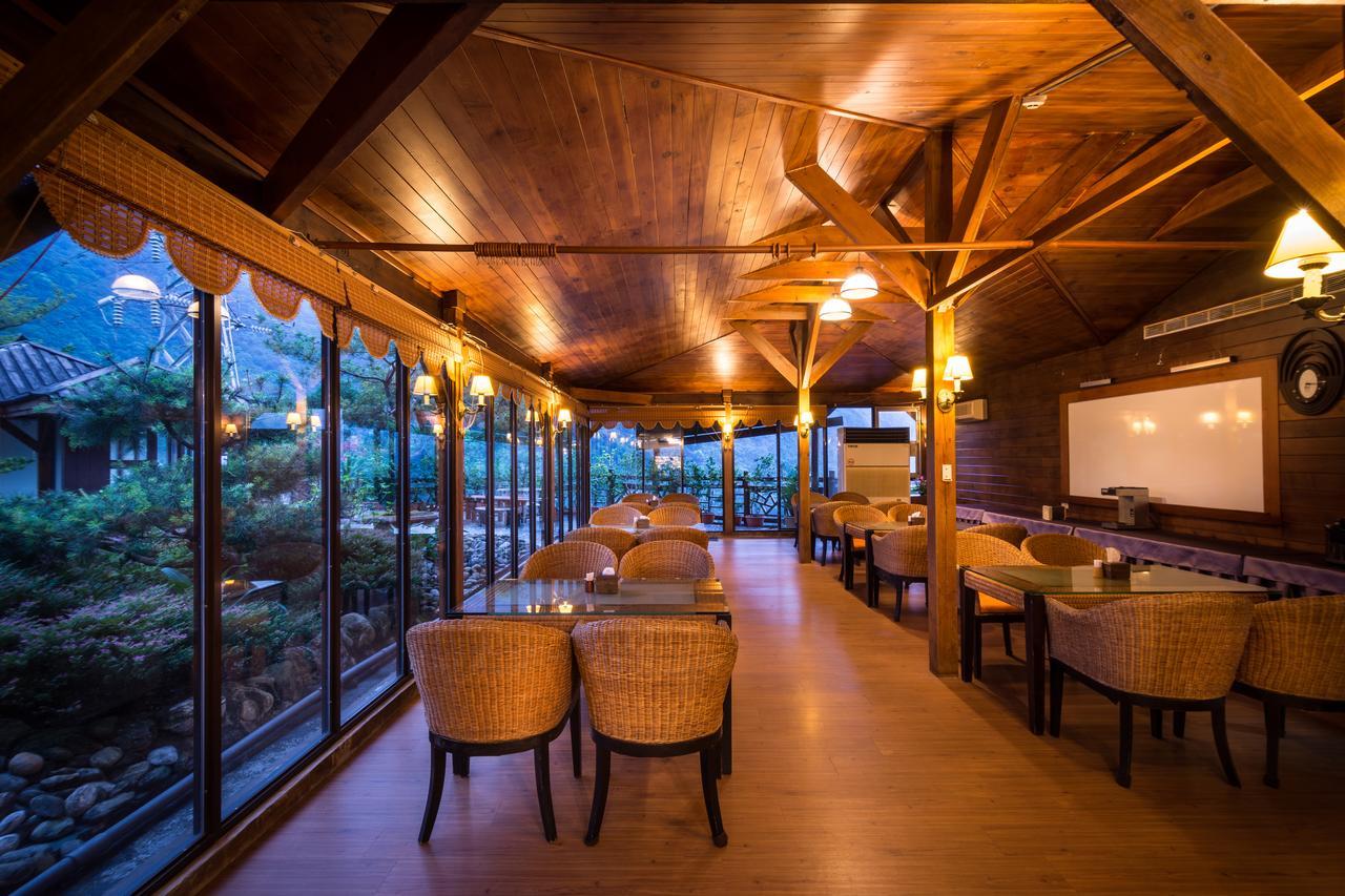 Wulai SungLyu Hot Spring Resort Bagian luar foto