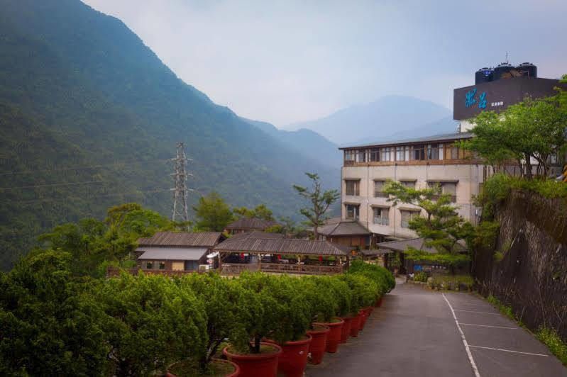 Wulai SungLyu Hot Spring Resort Bagian luar foto